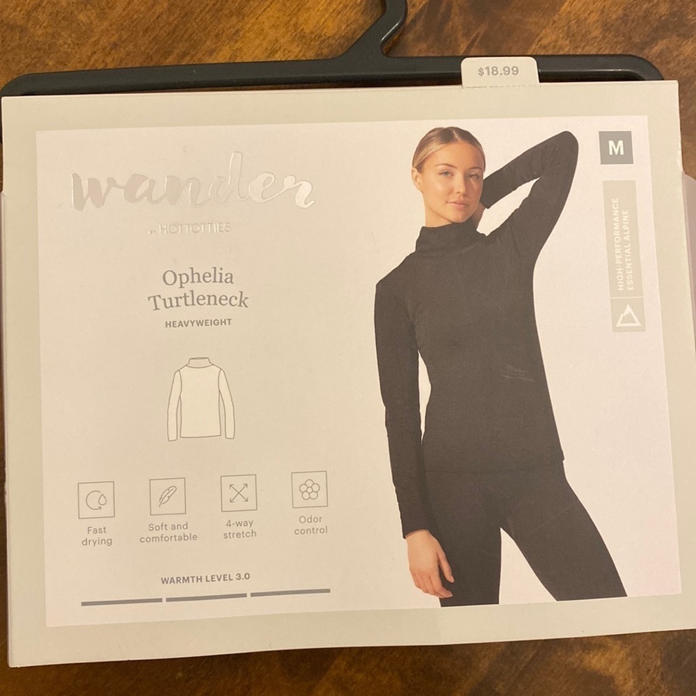 Wander Ophelia Turtleneck Heavyweight Sz M